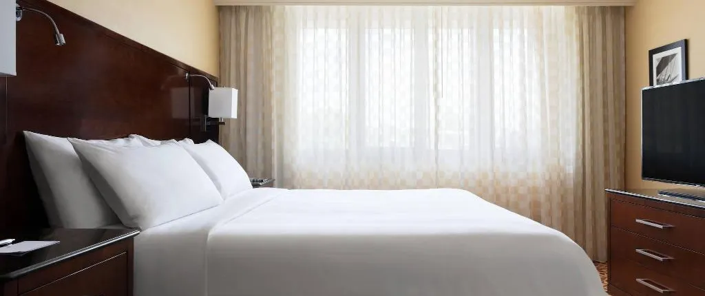 LONG ISLAND MARRIOTT