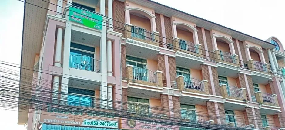 โรงแรมไดมอนด์แกรนด์ เฮ้าส์ แอนด์ รีสอร์ท