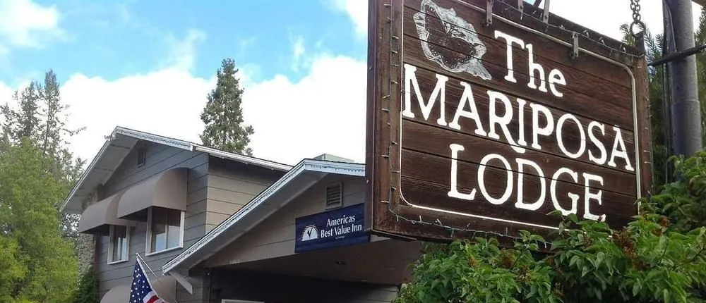 Mariposa Lodge