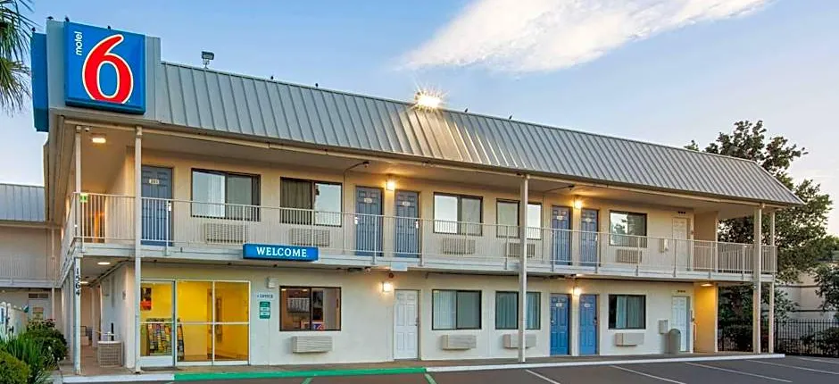 Motel 6-Woodland, CA Sacramento Airport