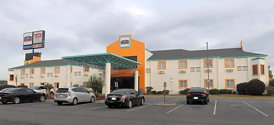 Howard Johnson by Wyndham Tifton GA I-75