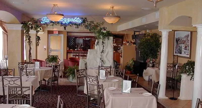 Monte Carlo Inn Toronto Markham Suites