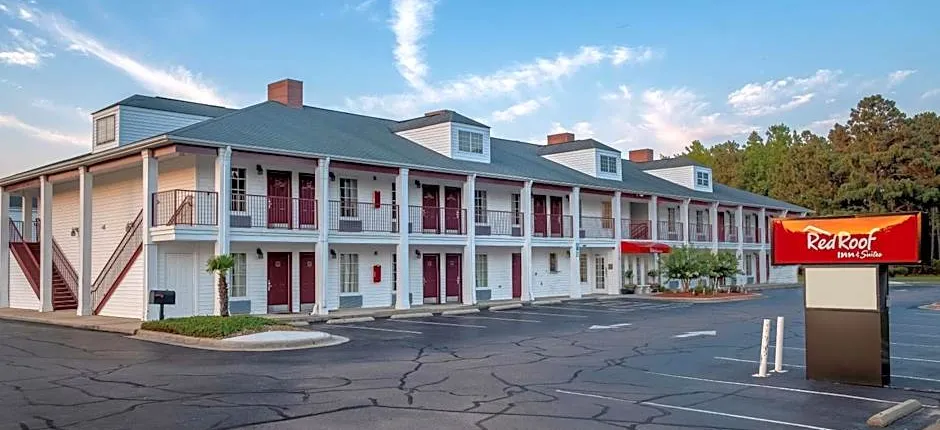 Red Roof Inn & Suites Wilson