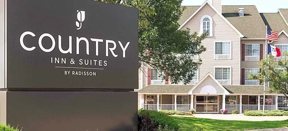 Country Inn & Suites by Radisson, Davenport, IA