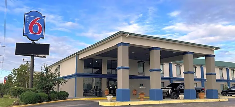 Motel 6 Canton, MS