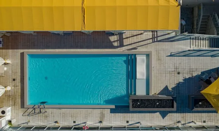 Leslie Hotel Ocean Drive