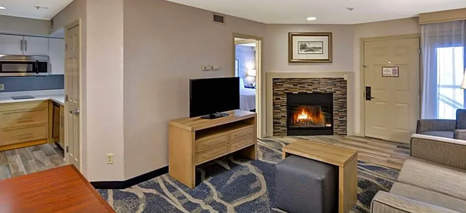 Homewood Suites By Hilton Hartford/Windsor Locks