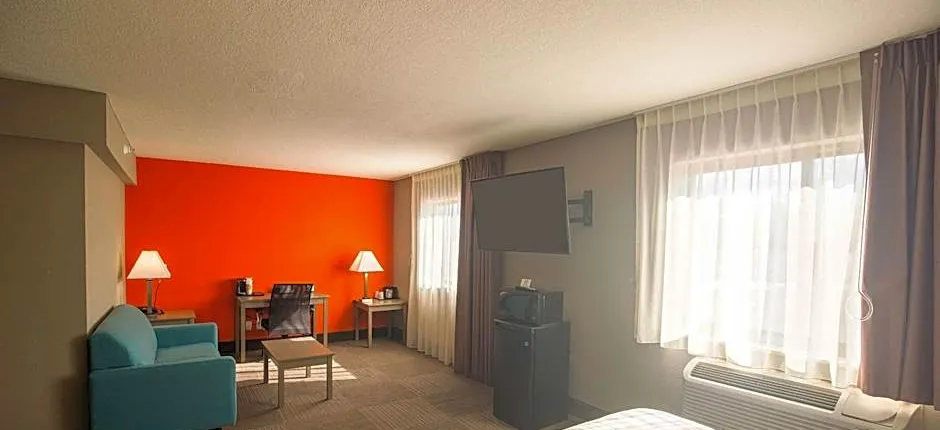 Quality Inn & Suites Hammond Near I-8090