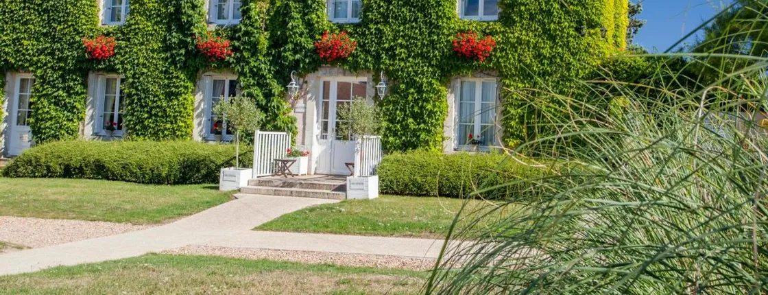 Le Fleuray Hotel and Restaurant