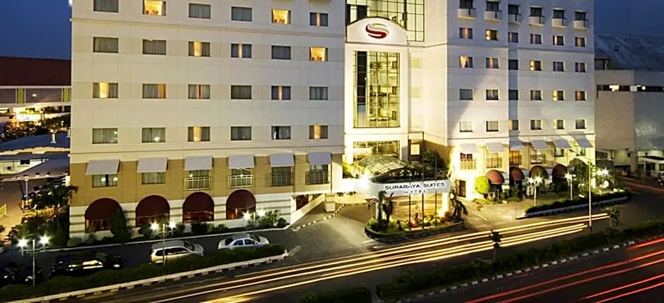 Surabaya Suites Hotel Powered by Archipelago