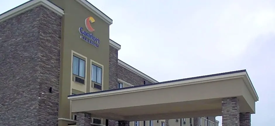Comfort Inn & Suites Cedar Rapids CID Eastern Iowa Airport