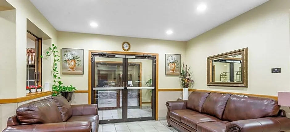 Super 8 by Wyndham Osage