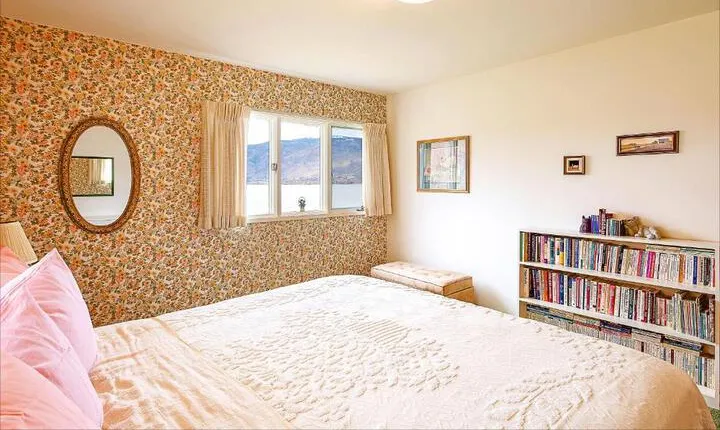 Linger Longer Lakeside Cottage