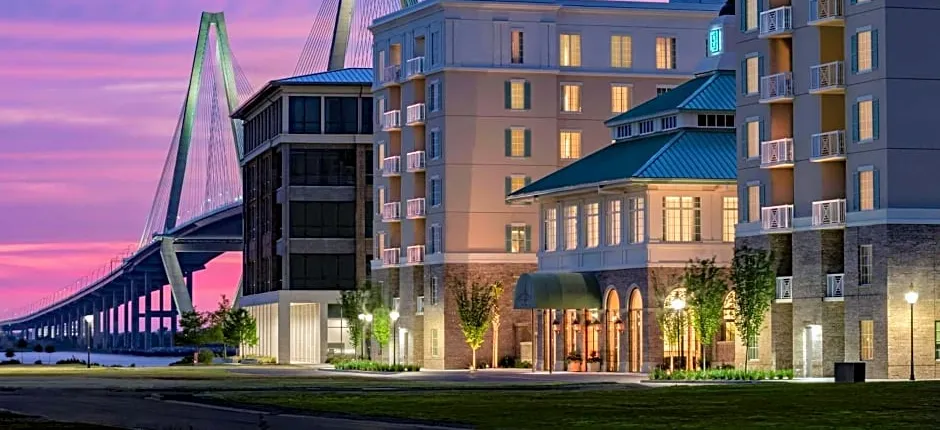 Embassy Suites By Hilton Mt. Pleasant Ferry Wharf