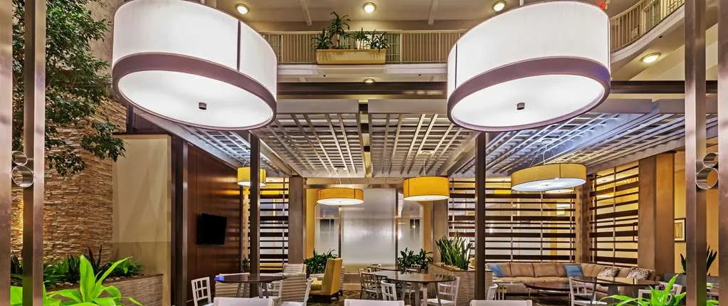 Embassy Suites by Hilton Dallas Market Center