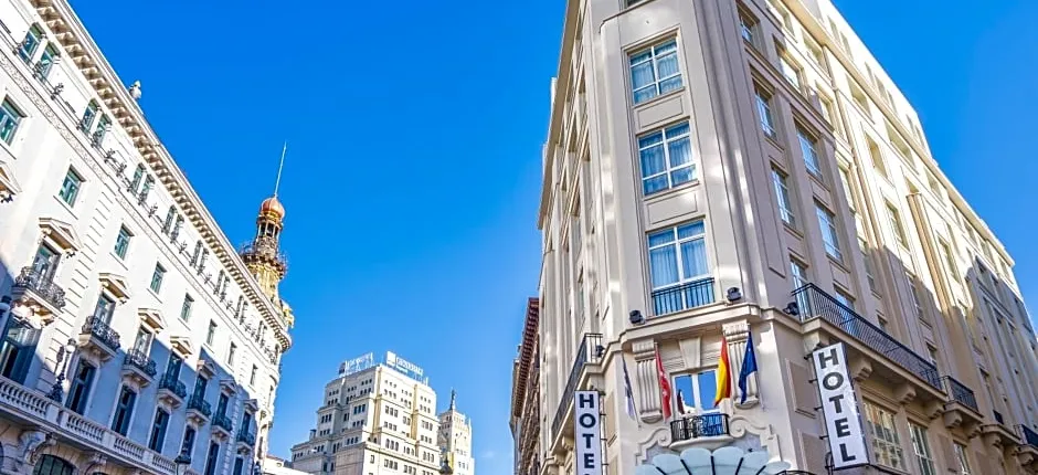 Quatro Puerta Del Sol