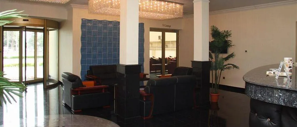 CHESNEY HOTEL
