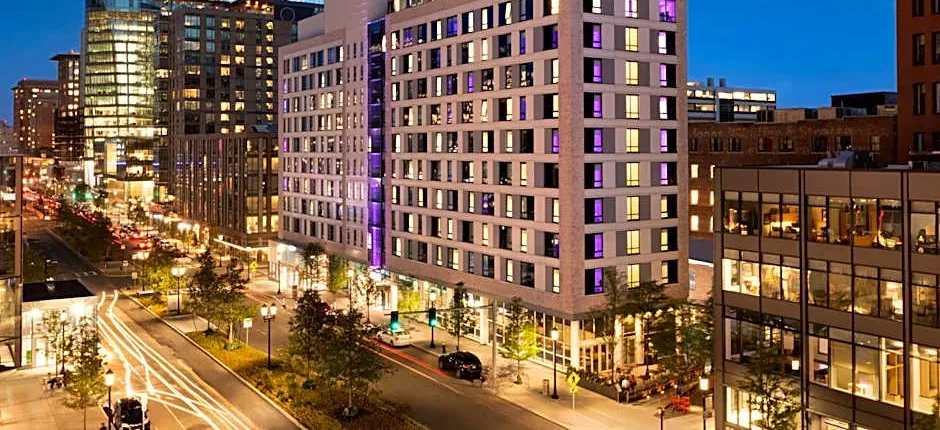 YOTEL Boston