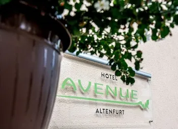 AVENUE ALTENFURT