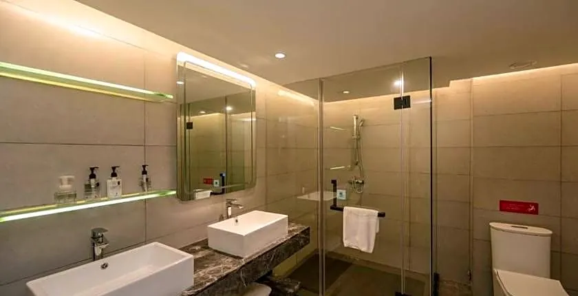 Echarm Hotel Zhanjiang Zhanchuan Avenue Wanda Plaza