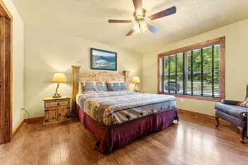 Timeless Memories Lodge - Sleeps 14 4 Bedroom Home by Redawning