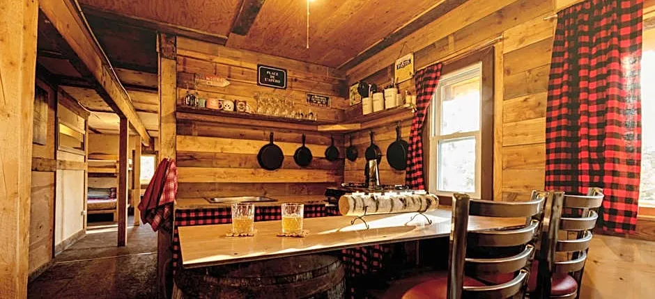 Entre Lemoine et l'arbre