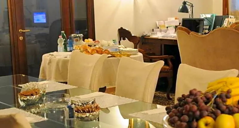 Al Melograno Room And Breakfast