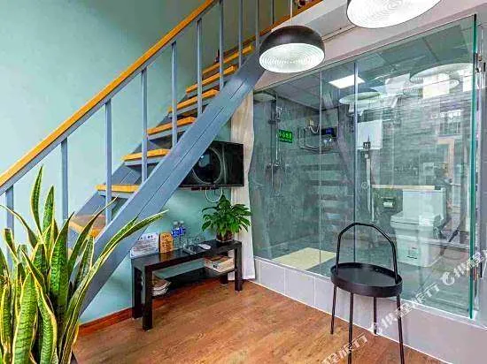 Huajian Courtyard Hotel