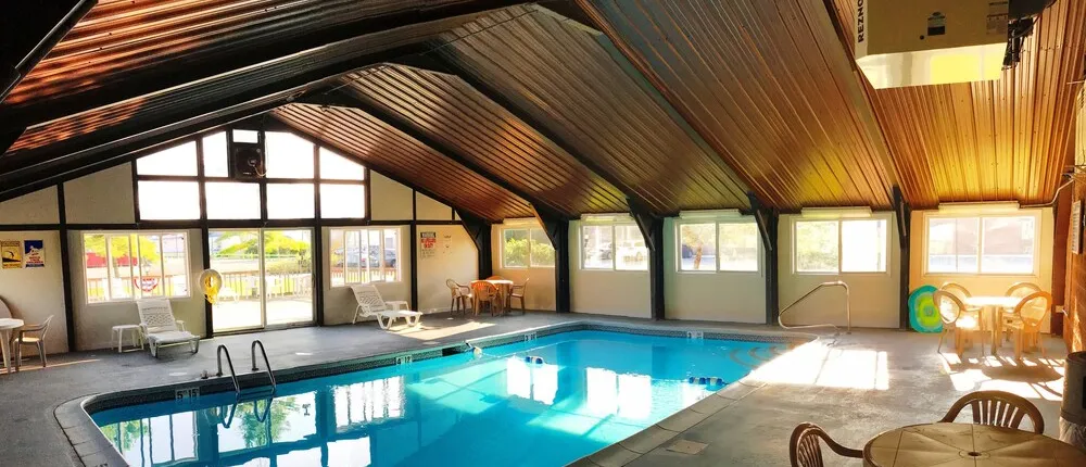 Econo Lodge Watertown