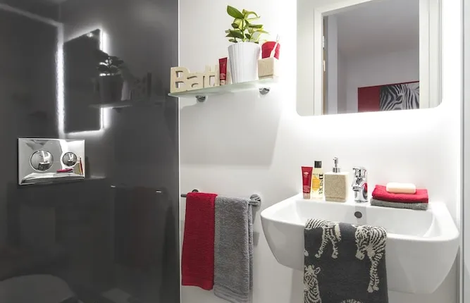 Yugo Explore - Arran House