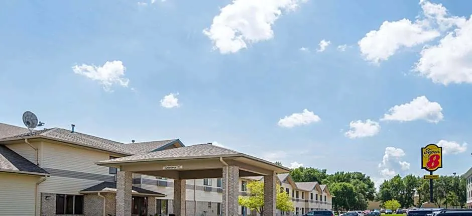 Super 8 by Wyndham Brookings