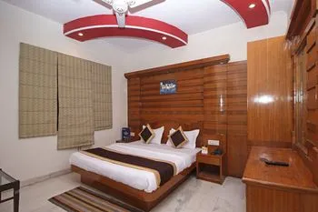 OYO 8336 Hotel De Gold
