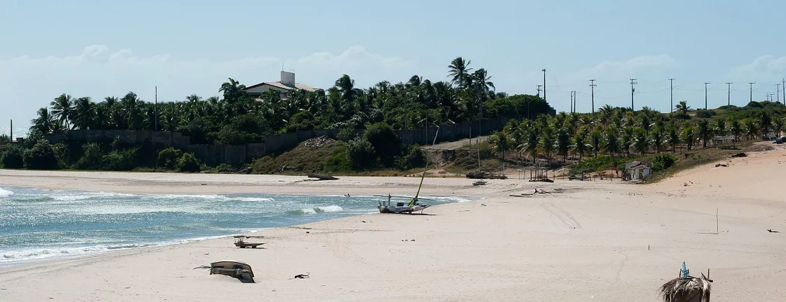 Casa com Piscina na Praia do Iguape by Carpediem