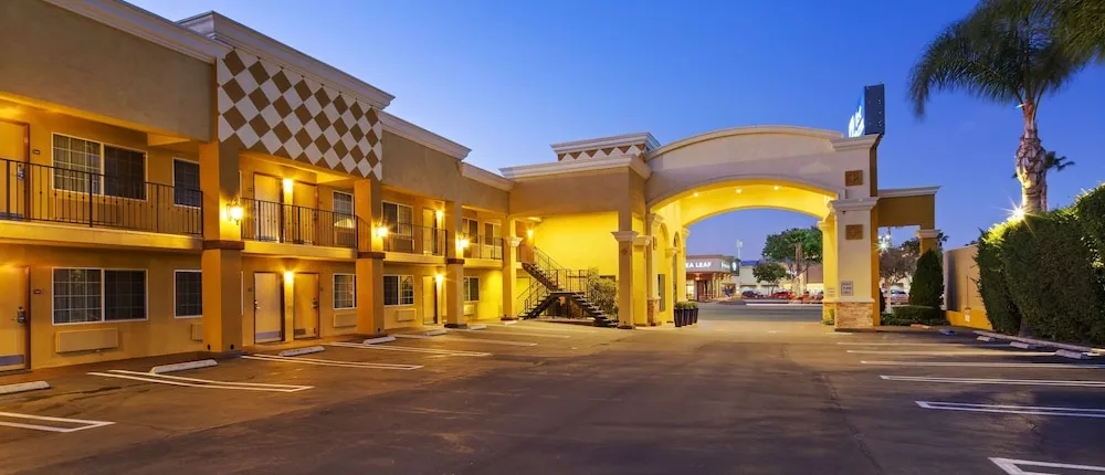 Best Western Woodland Hills Inn