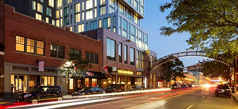 Le Meridien Columbus, The Joseph