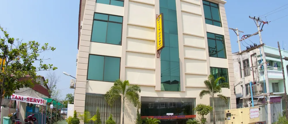 City Grand Hotel