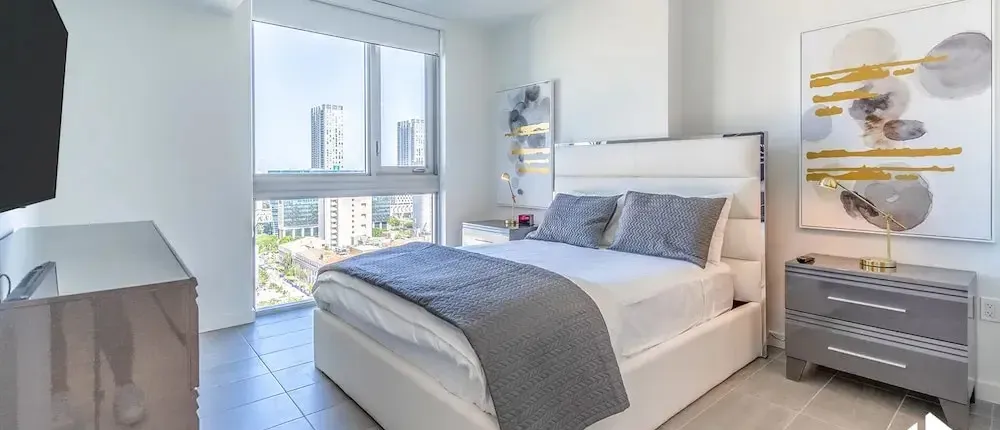 Downtown Miami Condos by Lua Host