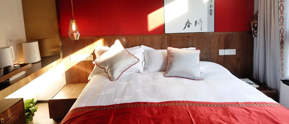 HongYi Home - Snug Suite