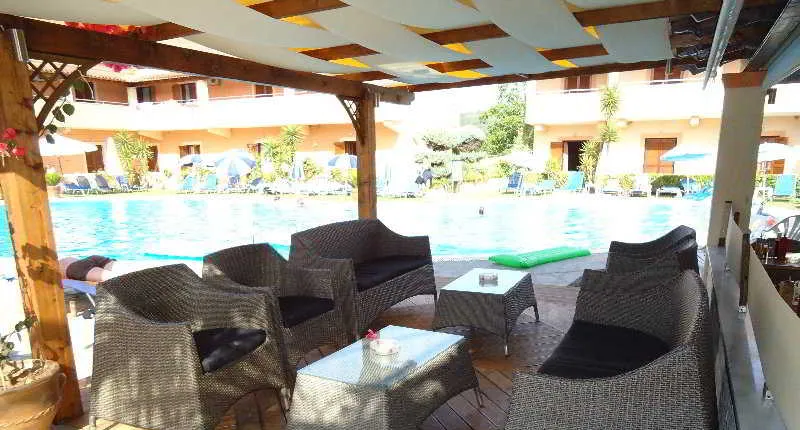 Eleni Apartments