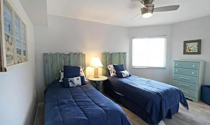 Ocean Village Club O11