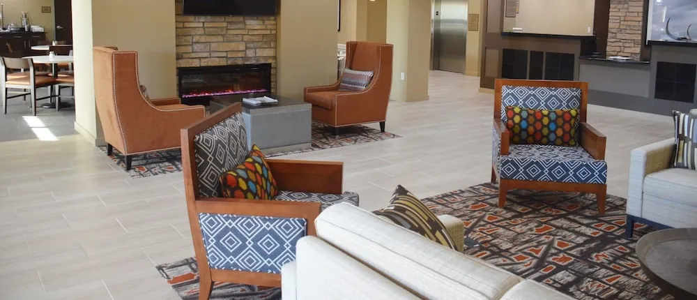 Best Western Plus Elmendorf Hotel