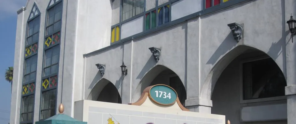 Castle Inn And Suites