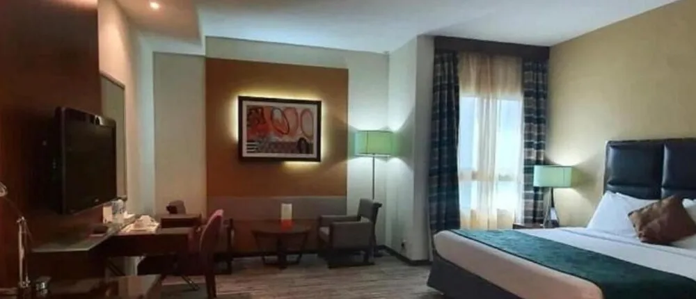 Phoenix Plaza Hotel Apartments
