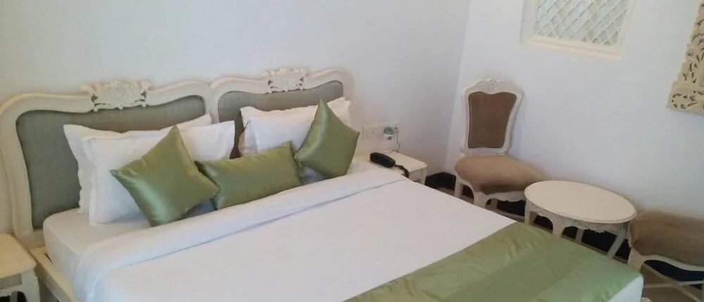 PIRACHE ART HOTEL