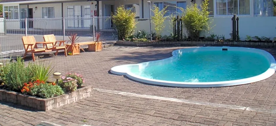 Acorn Estate Motel
