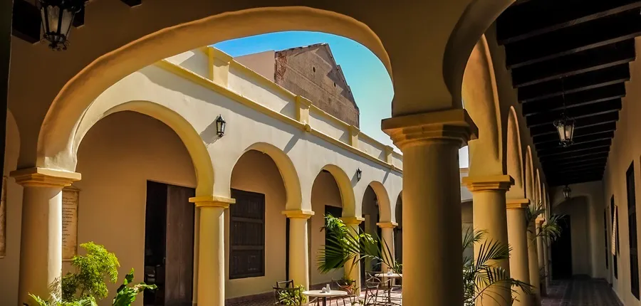 HOTEL E LA AVELLANEDA