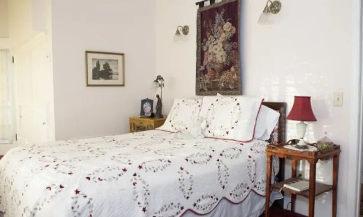 Barretta Gardens Inn