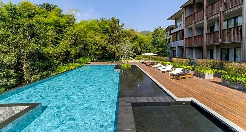 Veranda High Residence