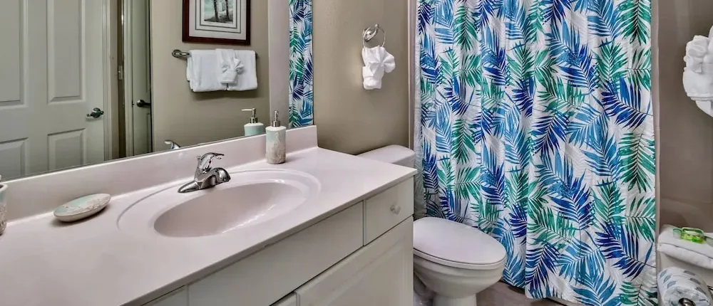 Celadon: Unit 102 by Forehand Rentals