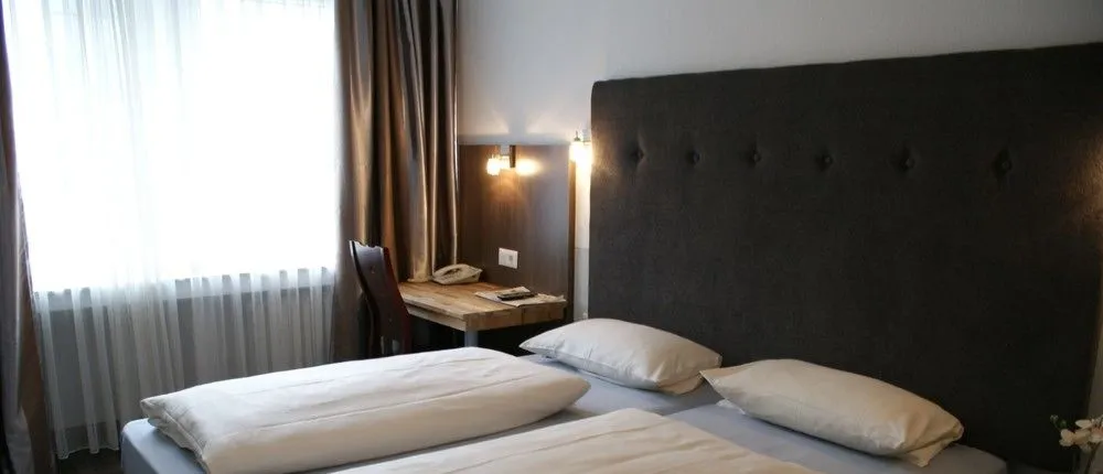 Bahn Hotel